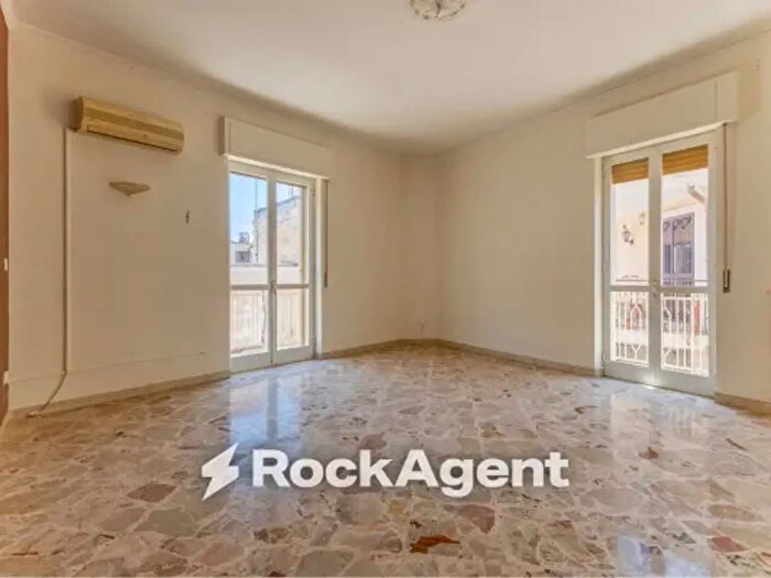 Appartamento trilocale in vendita in Via Taranto, Bari