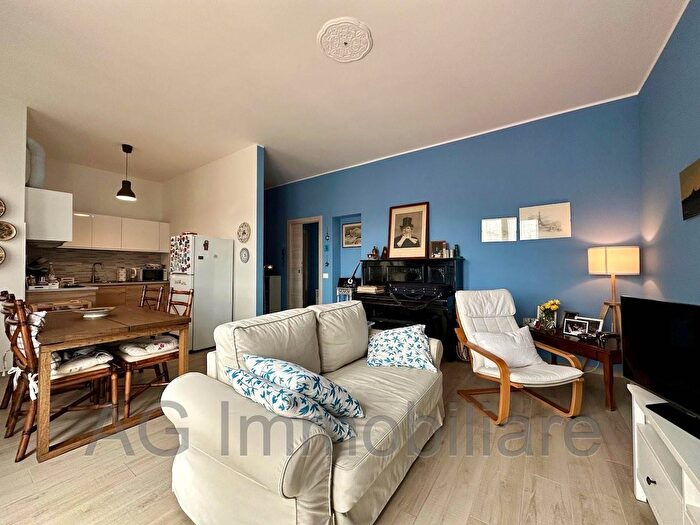 Appartamento trilocale in vendita in Via Acquetta, Verbania