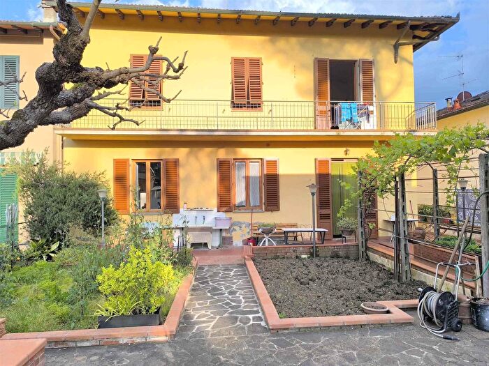 Casa con 8 locali in vendita in San Casciano In Val Di Pesa