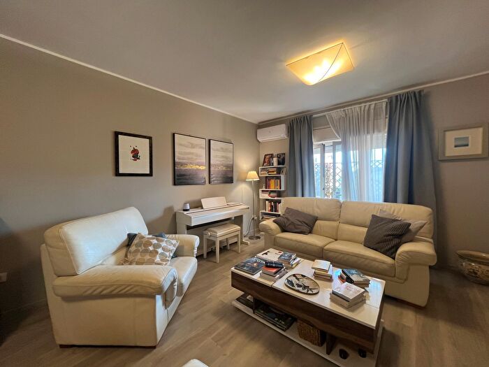 Appartamento con 5 locali in vendita in Via Vincenzo Boscarino, Siracusa