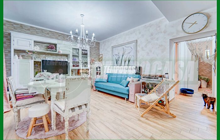 Appartamento trilocale in vendita in Gavirate