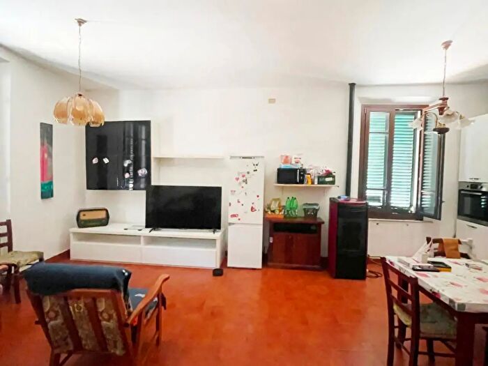 Appartamento con 5 locali in vendita in Vicopisano