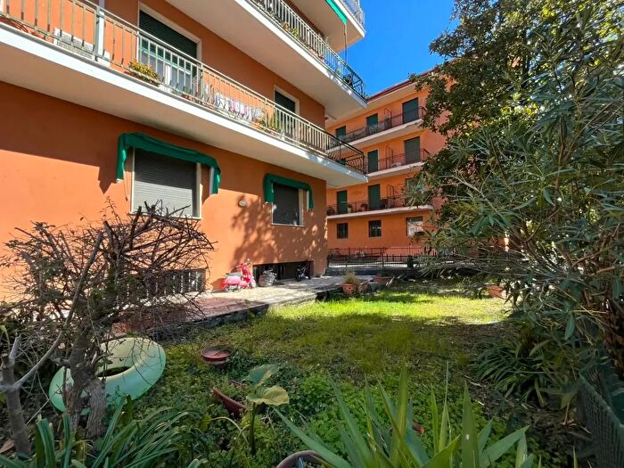 Appartamento quadrilocale in vendita in Sestri Levante