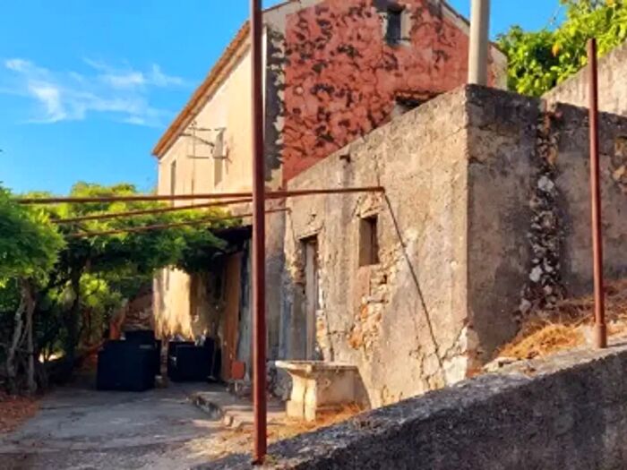 Casa con 5 locali in vendita in Via Massa Prato, Maratea