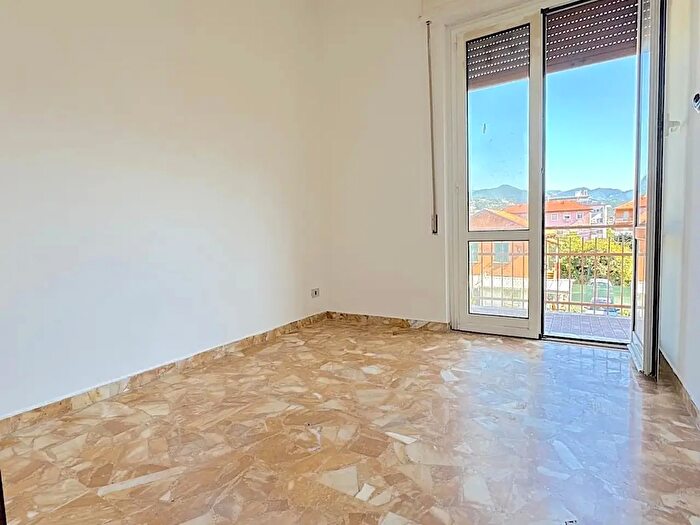 Appartamento con 5 locali in vendita in Cogorno