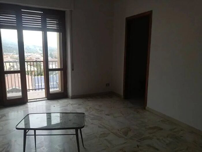 Appartamento con 6 locali in vendita in Giarre