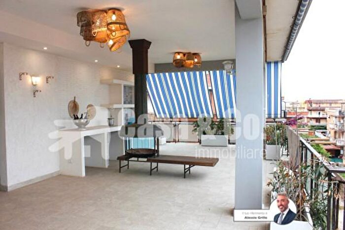 Appartamento trilocale in vendita in Via Polonia, Pomezia