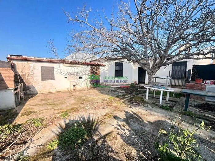 Casa quadrilocale in vendita in Strada Provinciale, Comiso