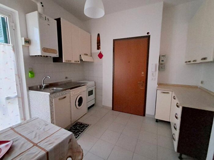Appartamento bilocale in affitto in Via Untoria, Centro Storico, Savona