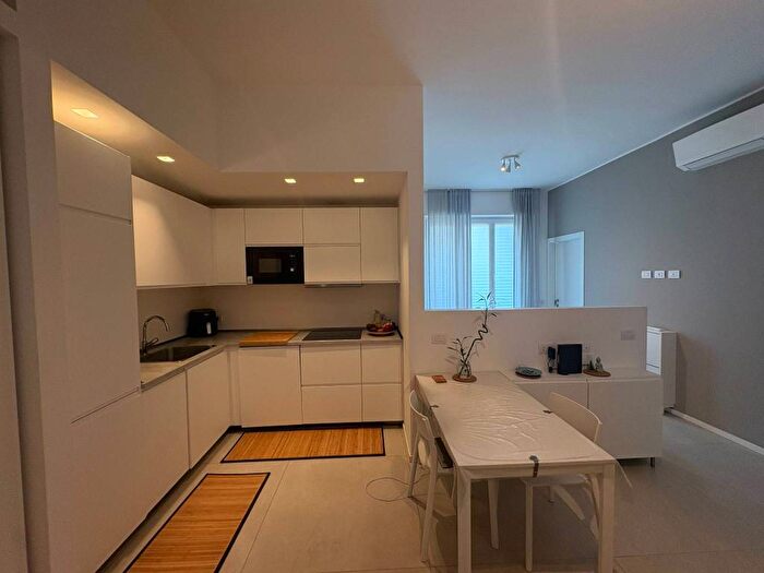 Appartamento monolocale in affitto in Via Ovada, Famagosta, Milano