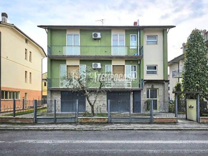 Appartamento con 5 locali in vendita in Forli