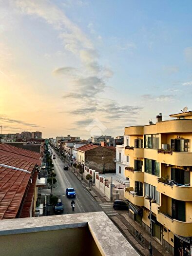 Appartamento trilocale in vendita in Viale Margherita, Mondragone