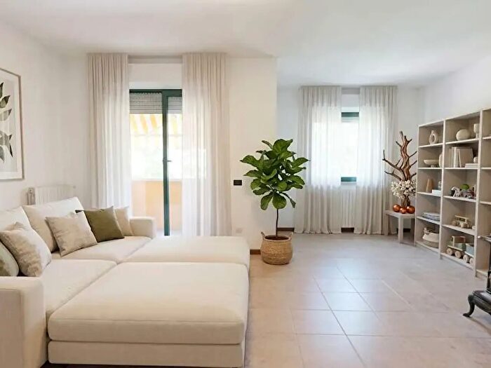 Casa con 6 locali in vendita in Stazione di Vergiano, Rimini