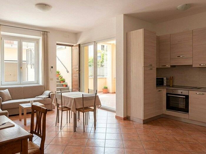 Appartamento trilocale in affitto in Centro, Fossò