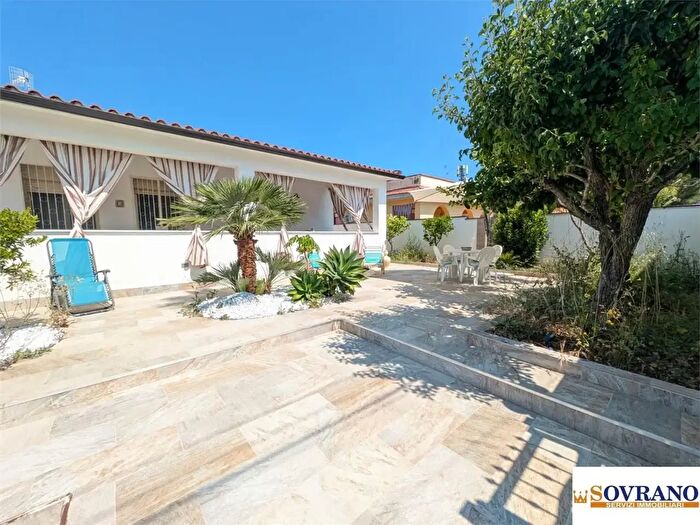 Casa con 5 locali in vendita in Carini