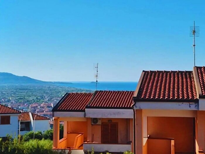 Appartamento trilocale in vendita in Villaggio La Bussola, Scalea