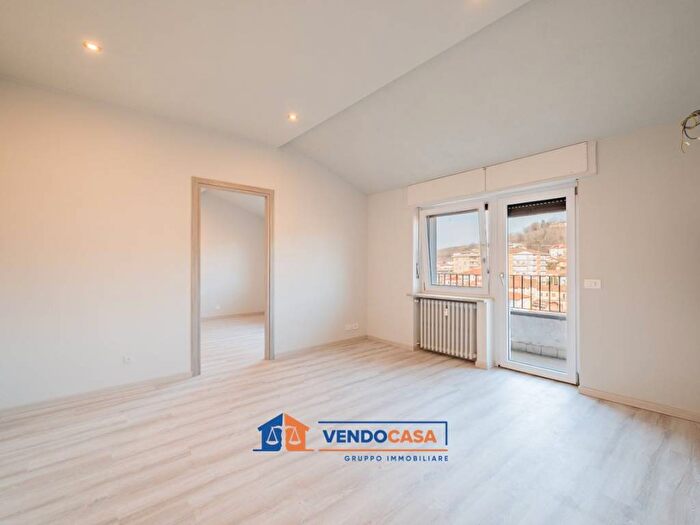 Appartamento bilocale in affitto in Via Generale Filippo Martinengo, Dogliani