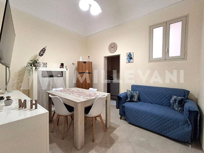 Casa con 5 locali in vendita in Via Napoli, Pozzallo