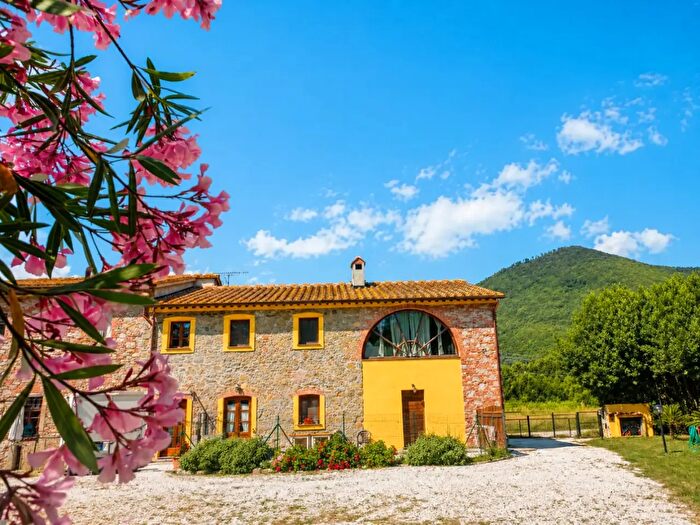 Casa con 10 locali in vendita in San Giuliano Terme
