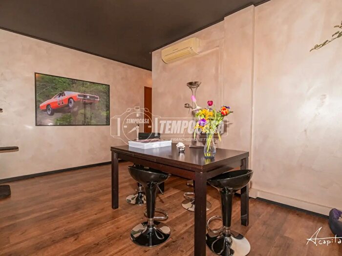 Appartamento trilocale in vendita in Viale Piersanti Mattarella, Modena