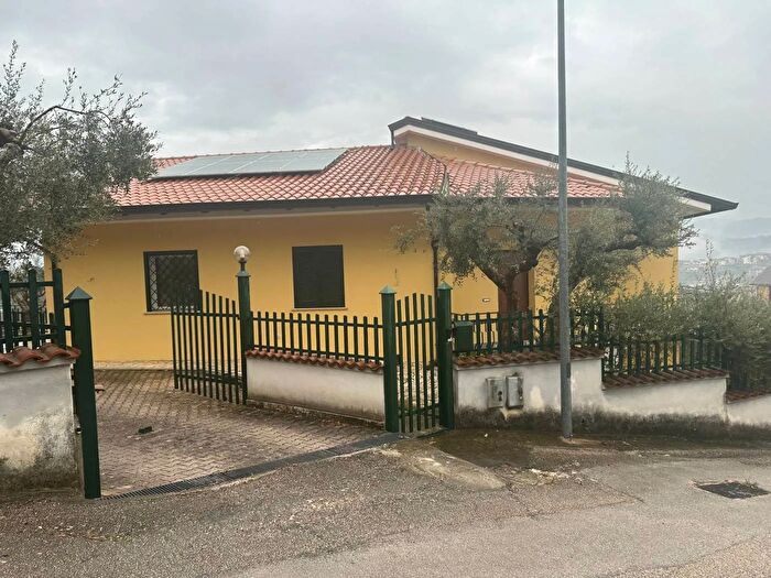 Casa quadrilocale in vendita in Via Lucineto SantElia, Monte San Giovanni Campano