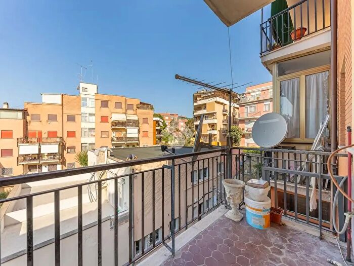Appartamento bilocale in vendita in Via Gradoli, Roma