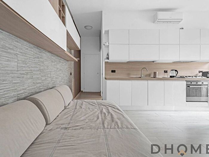 Appartamento trilocale in affitto in Via Gaetano Braga Milano MI Italia, Cascina dei Pomi, Milano