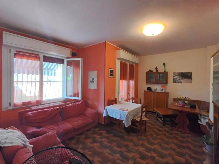 Appartamento con 5 locali in vendita in Castelnuovo Magra