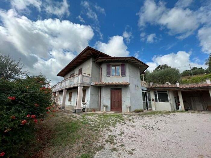 Casa con 6 locali in vendita in Strada Provinciale Castiglionese, Panicale