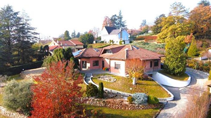 Casa con 6 locali in vendita in Pietra Marazzi