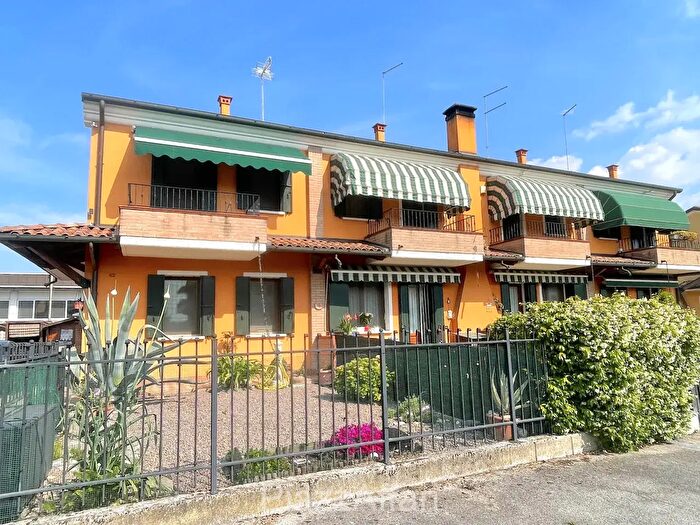 Casa quadrilocale in vendita in Via Roma, Arzergrande