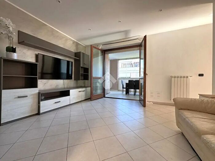 Appartamento trilocale in vendita in Via Adolfo Consolini, Viterbo
