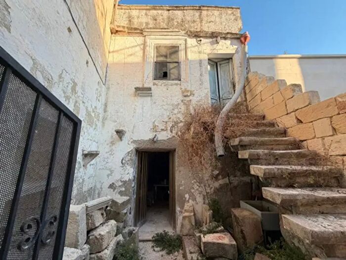 Appartamento quadrilocale in vendita in Via T P Margoleo, Martano