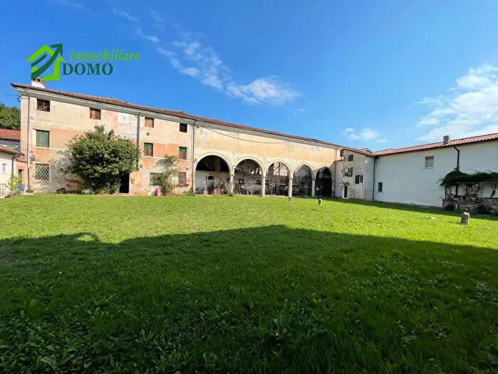 Casa con 6 locali in vendita in Vai Cà Orecchiona, Thiene