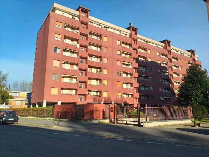 Appartamento quadrilocale in vendita in Via Umberto Giordano, Cinisello Balsamo