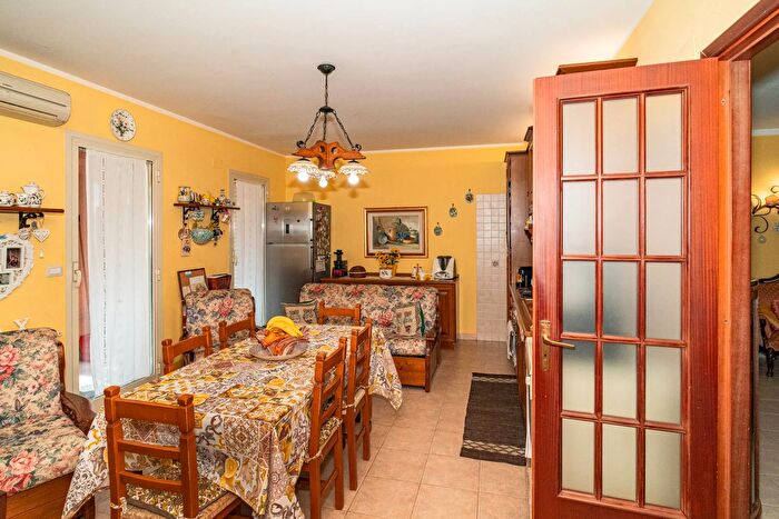 Appartamento con 5 locali in vendita in Via Carlo Sada, Giarre