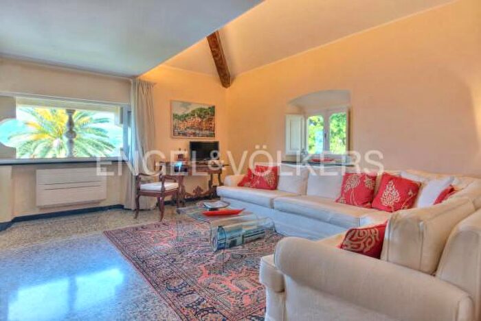 Appartamento quadrilocale in vendita in Via Aurelia, Zoagli