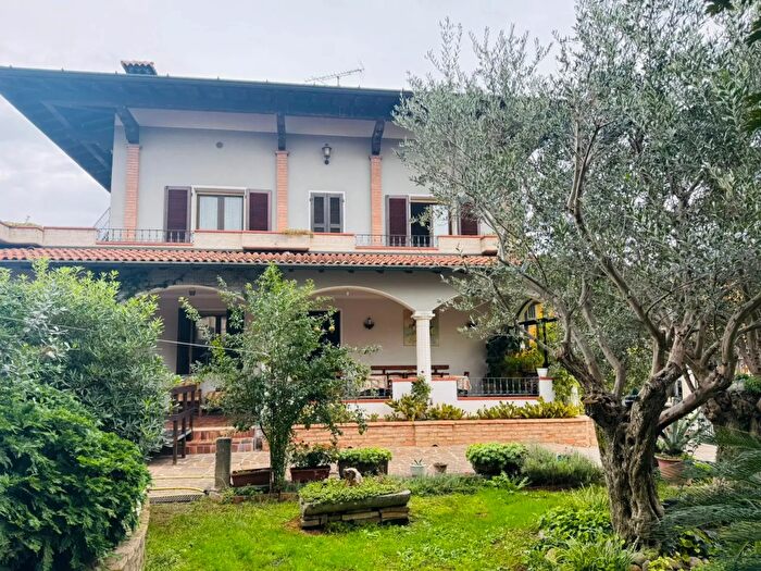 Casa con 5 locali in vendita in Via Leonardo da Vinci, Ghedi