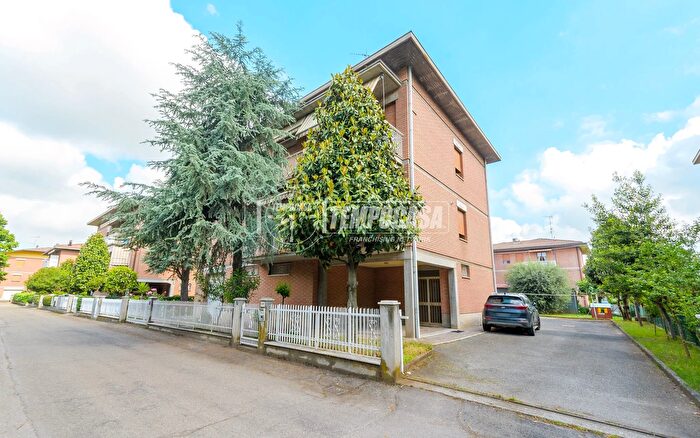 Appartamento quadrilocale in vendita in Via Locatelli, Vignola