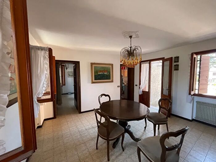 Appartamento con 7 locali in vendita in Via San Giacomo, Pieve del Grappa
