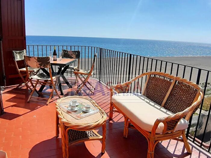 Appartamento quadrilocale in vendita in Via Recanati, Giardini Naxos