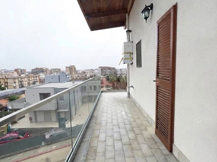 Appartamento bilocale in affitto in Via Montagna Spaccata, Pianura, Napoli