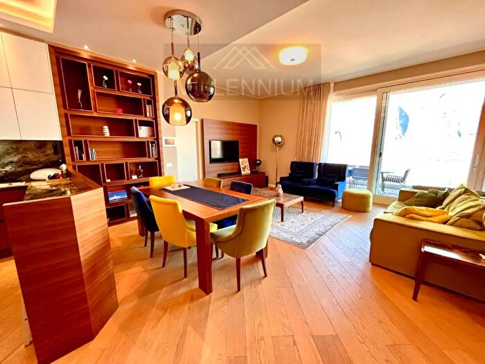 Appartamento quadrilocale in vendita in Campione DItalia