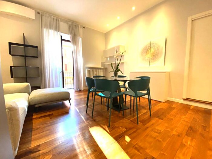 Appartamento trilocale in affitto in Via Nino Bixio, Piave Tricolore, Milano