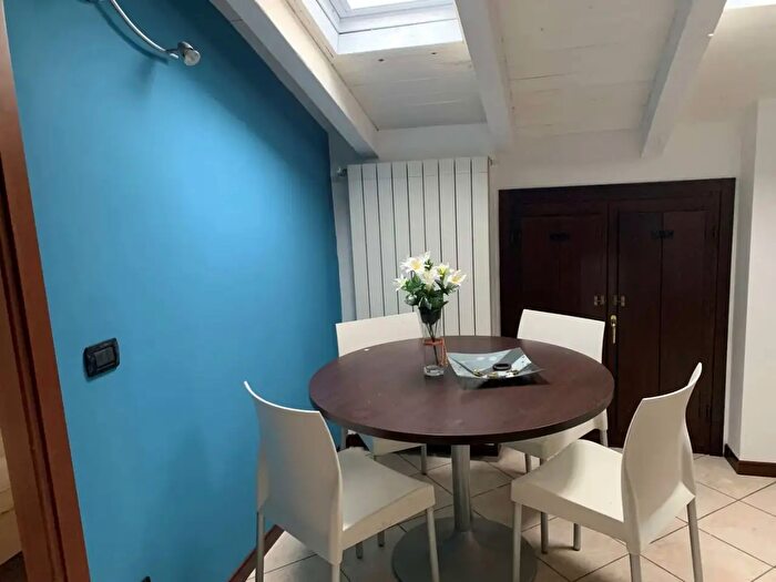 Appartamento bilocale in affitto in Via Lambro, Inverigo