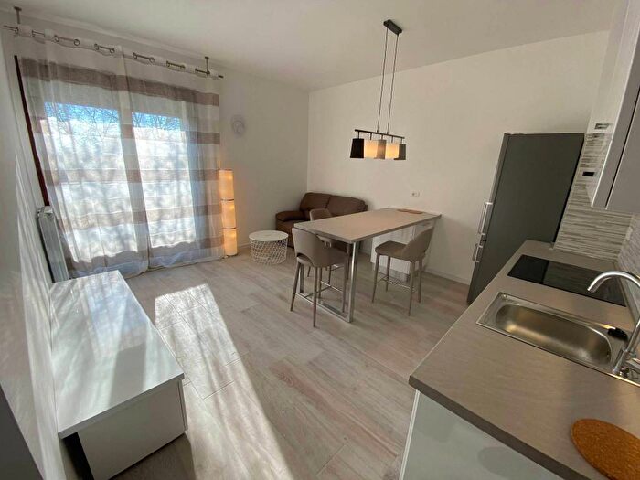 Appartamento bilocale in affitto in Via Cesare Battisti, Centro, San Donato Milanese