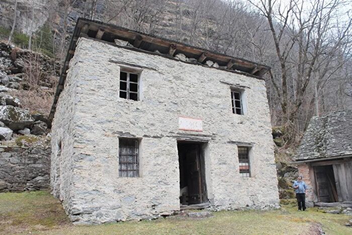 Casa bilocale in vendita in Unnamed Road Baceno, Baceno