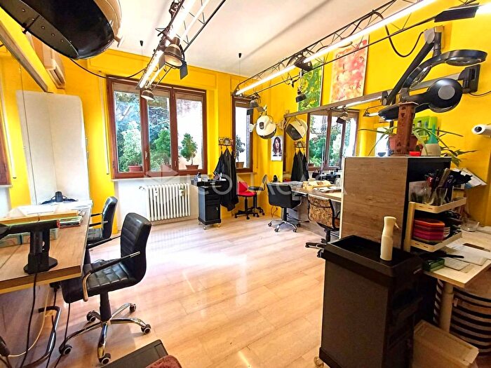 Appartamento bilocale in vendita in Via Bellalancia, Mantova