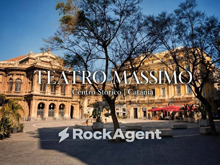 Appartamento monolocale in affitto in Via Teatro Massimo, Centro Storico, Catania