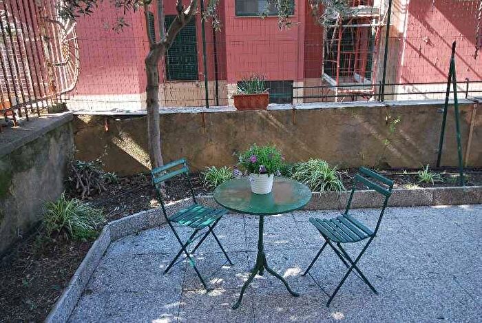 Appartamento con 6 locali in affitto in Corso Firenze, Castelletto, Genova